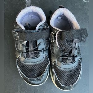 Black and grey boys toddler sneakers ( size 10 )